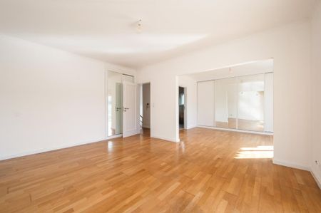 4 Bedroom House with swimming pool, São João do Estoril, Cascais - Photo 3