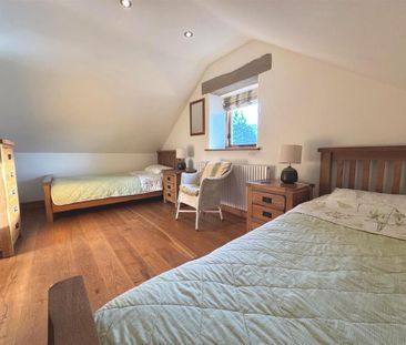 2 bedroom barn conversion to rent - Photo 6