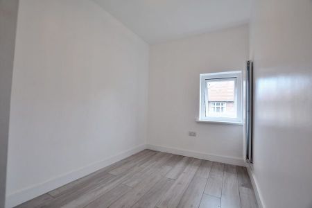 Bennetts Yard, High Street, Uxbridge, UB8 - Photo 2