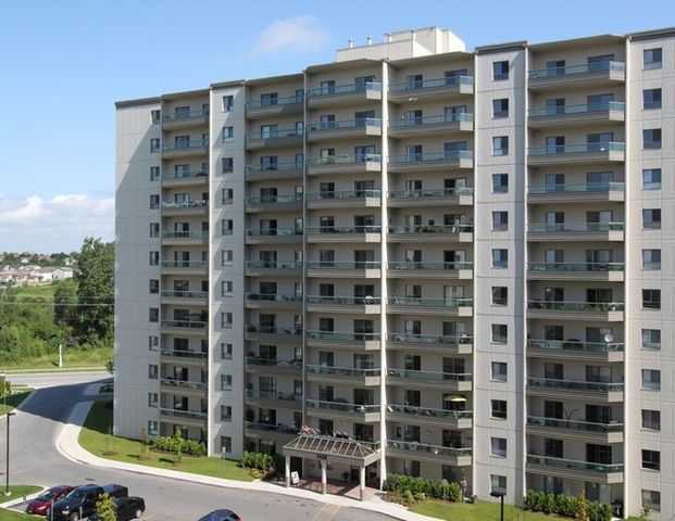 Beaverbrook Towers I | 1460 Beaverbrook Avenue, London - Photo 1