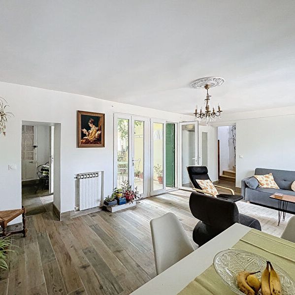 A LOUER AVIGNON ( 84000 ) PREMIERE CEINTURE EXTRAMUROS : Maison 3pièces sur 1 étage, avec cour et climatisée !!, - Photo 1