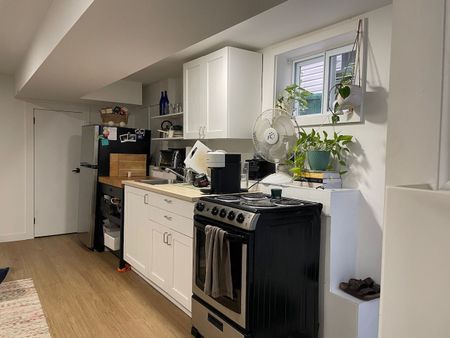 For Lease - 76 Bellwoods Avenue, Toronto, Ontario - Photo 3