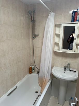 3 Bed Semi-Detached House, Bewley Court, SW2 - Photo 1