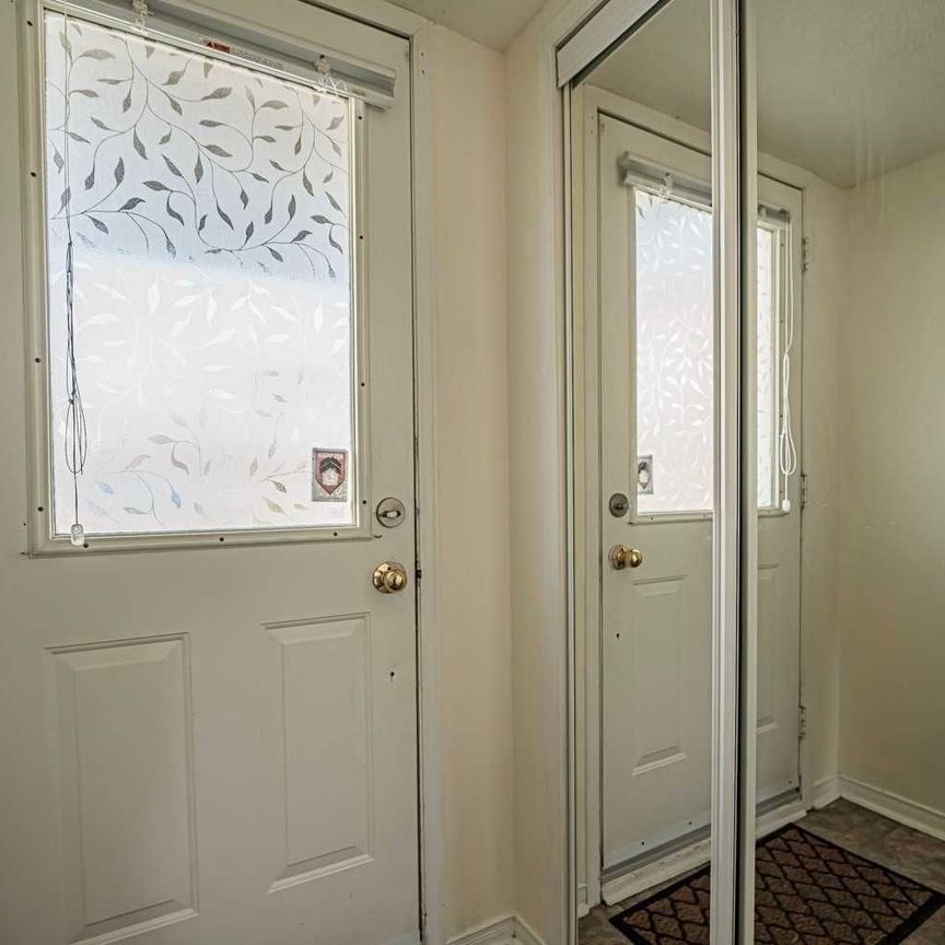 For Lease - 10 Post Oak Drive Unit# 14, Richmond Hill, Ontario - Photo 1