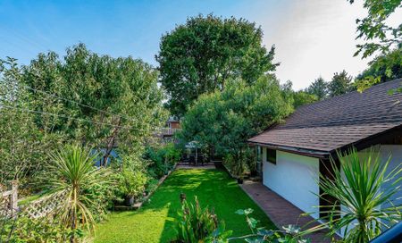 For Lease - 27 Stock Avenue Unit# Upper, Toronto, Ontario - Photo 2