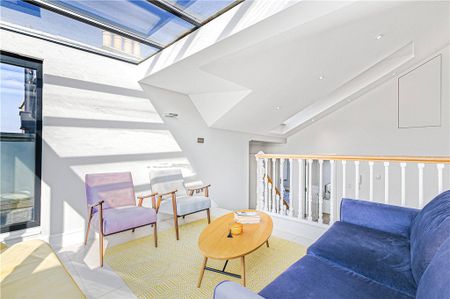 St. James’s Drive, London, SW17 7RN - Photo 2