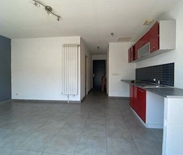 T2 - Photo 1