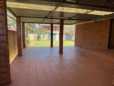 11 Beltana Avenue, Bonnyrigg NSW 2177 - House For Rent | Domain - Photo 4