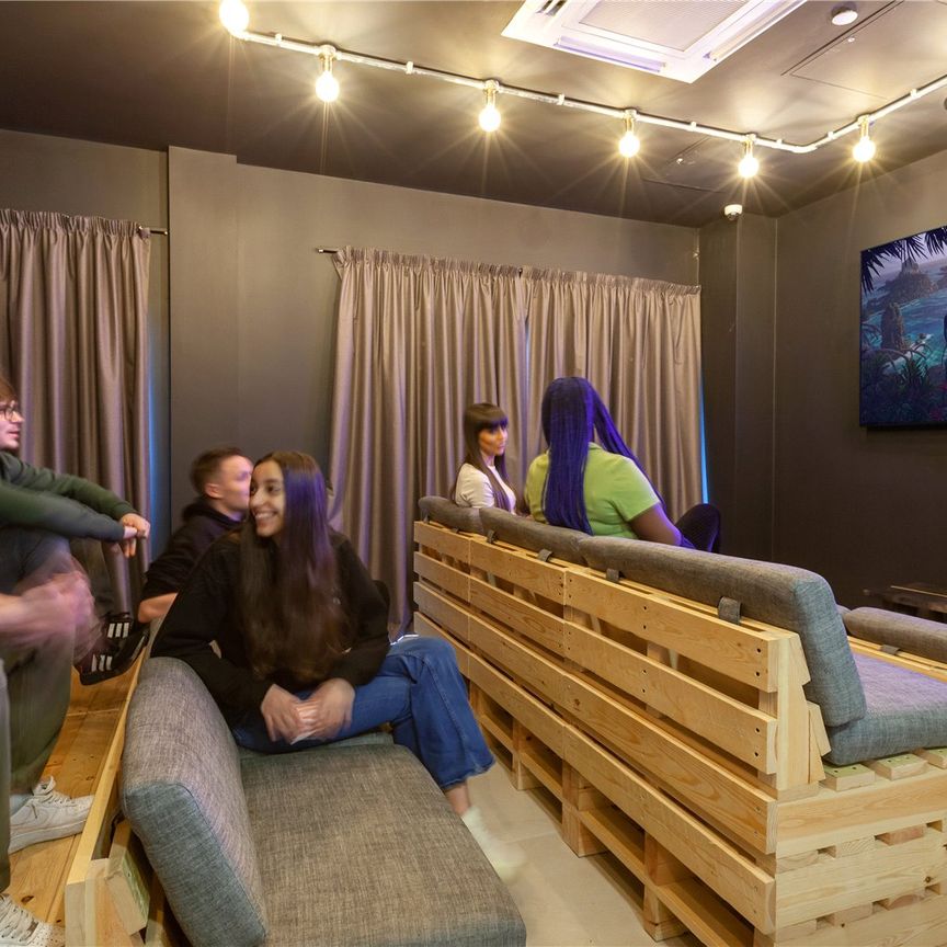 Studio To Rent - Photo 1