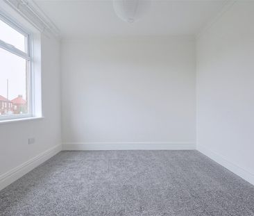 2 bedroom Flat to rent in Whinneyfield Road, Walkergate, Newcastle ... - Photo 3
