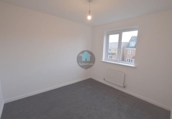 4 bedroom semi-detached house to rent - Photo 1