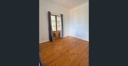 Space, access, and comfort! - Photo 5