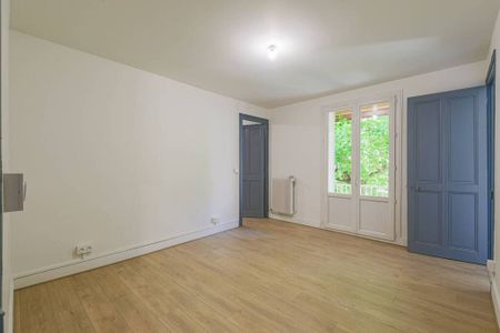 Location Maison 4 pièces 105m² GRENOBLE 38000 - Photo 2