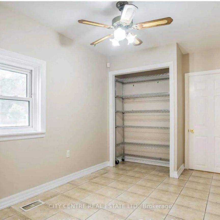Detached Home For Lease | W9248183 - Photo 1