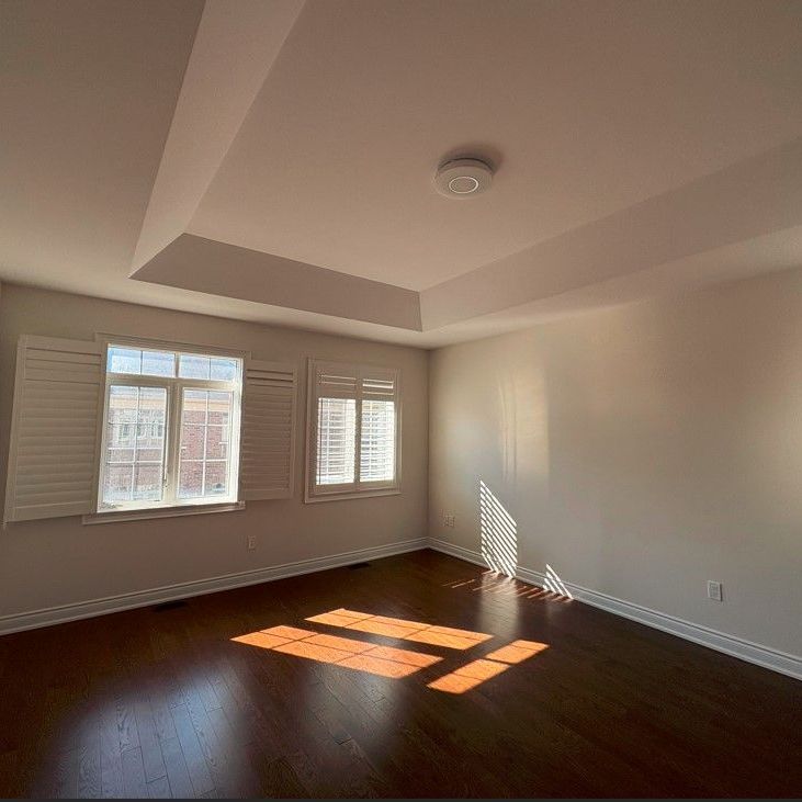 For Lease - 72 Ruffle Lane, Richmond Hill, Ontario - Photo 1