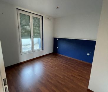 Location Appartement 4 pièces 78m² CENON 33150 - Photo 2