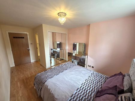 2 bedroom flat to rent - Photo 4