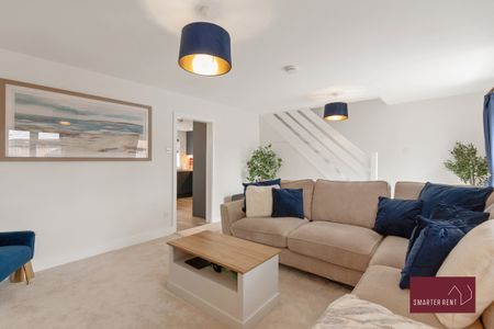 3 Bed, House - Photo 2