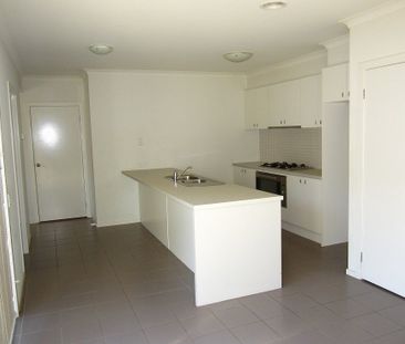 Stunning Family Home in Maidstone - Photo 2