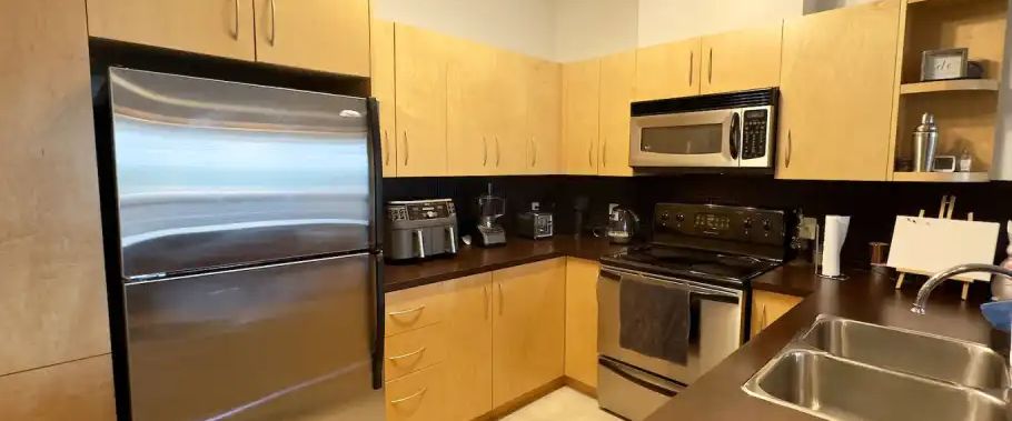 TOP-FLOOR 1+Den BDRM Condo - Springbank Hill | 314 - 69 Springborough Crt SW, Calgary - Photo 1