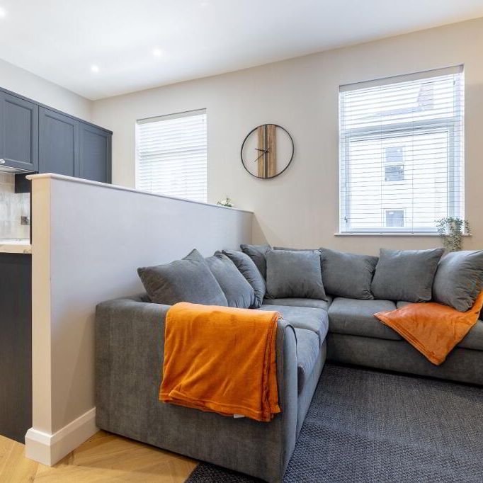 Dunluce Avenue, Belfast, BT9 7AY - Photo 1