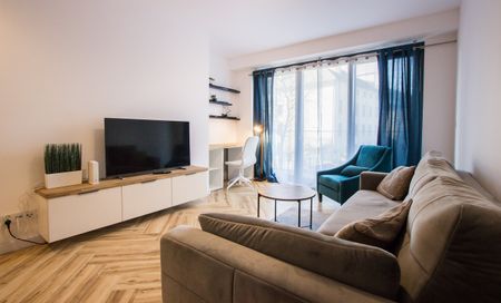 angel stradom - Photo 2