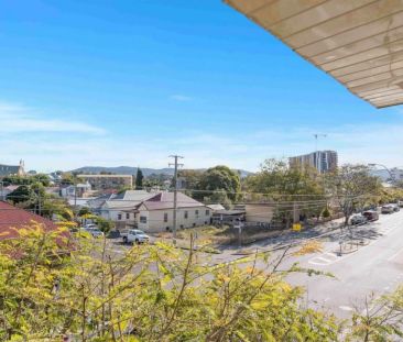 CHARMING CHARACTER HOME IN PRIME SOUTH BRISBANE LOCATION - Photo 4