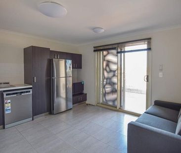 MODERN APARTMENT - Unfurnished 2x2 - Photo 4