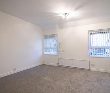 4 bedroom terraced house to rent - Photo 3
