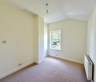 4 bedroom semi-detached house to rent - Photo 5