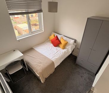 Room in a Shared House, Bridgman Grove, BS34 - Photo 5