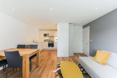 2 bedroom flat to rent - Photo 3