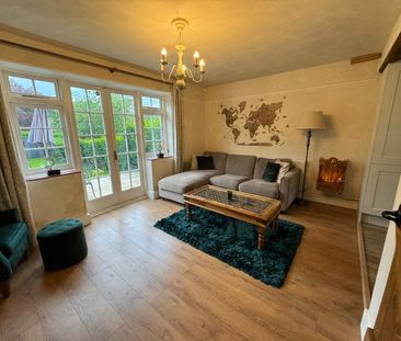 2 Bed Terraced House, Hampstead Garden Suburb, NW11 - Photo 1