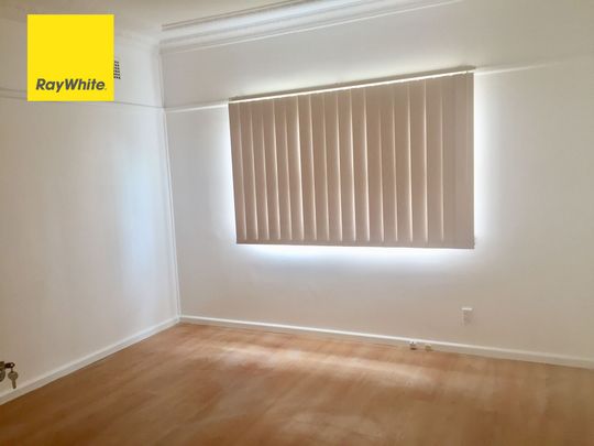 Spacious 4-Bedroom Home in a Convenient Location! - Photo 1