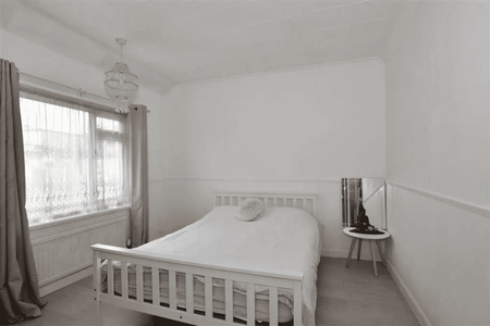 5 bedroom semi-detached house to rent - Photo 3