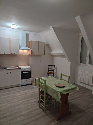 CAEN OUEST AXE A84 VILLERS BOCAGE STUDIO SIS AU DERNIER ETAGE LIBRE 28/05/2025 - Photo 4