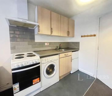 2 bedroom flat to rent - Photo 6