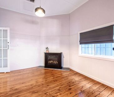 Charming 3-Bedroom Home in Prime South Dubbo Location - Photo 4