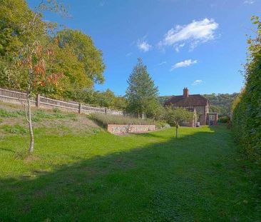 Bacres Farm Cottage, Hambleden, RG9 - Photo 1