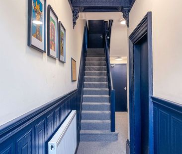 🌟 Ideal Location on Chantry Lane, Grimsby 🌟 Room 1 - En-Suite - Photo 4