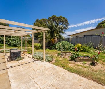 3 Bedroom Beachside Home - Photo 5