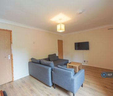 5 bedroom end of terrace house to rent - Photo 1
