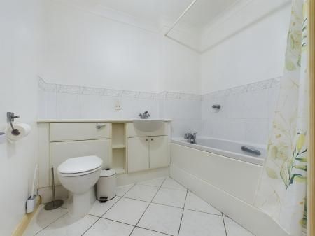 Crown Heights, Alencon Link, Basingstoke, RG21 - Photo 5