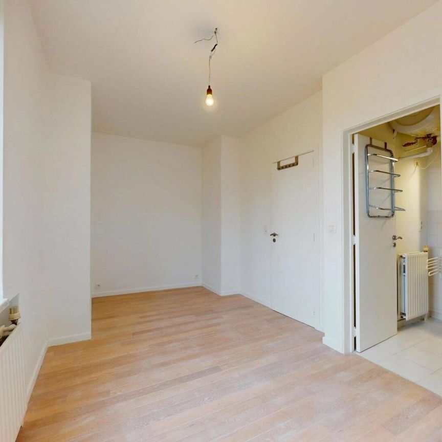 Flat for rent - Photo 1