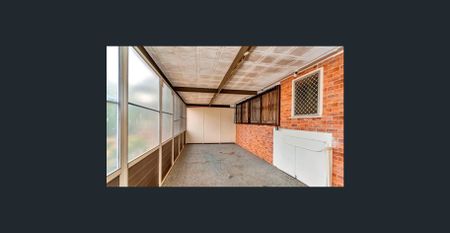 Beautiful Family Home in a Prime Location - Photo 3