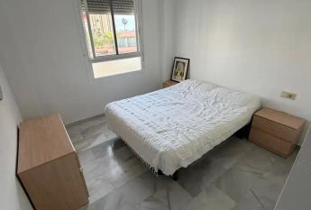 Apartamento de alquiler en Calle Luna la, 1, La Carihuela - Los Nidos
