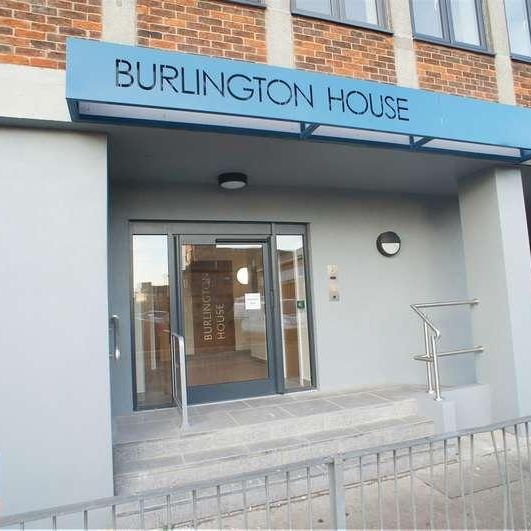 Burlington House, Waltham Cross, EN8 - Photo 1