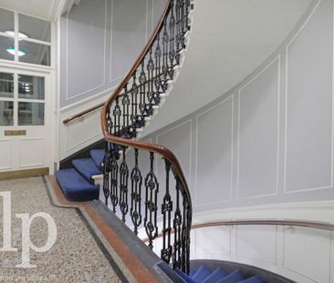 2 Bedroom Apartment, St. Martin’s Lane, WC2N - Photo 3