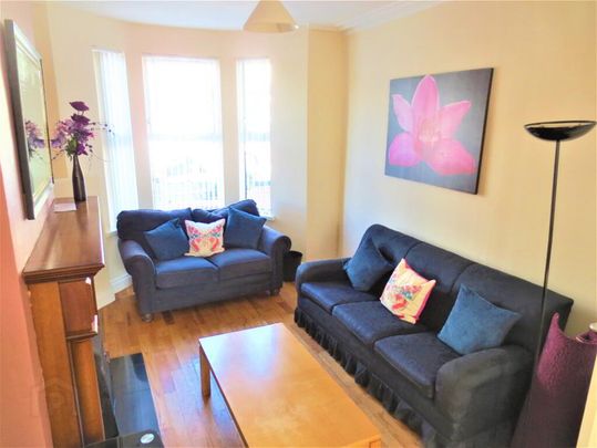 Great House, 8 Ava Avenue, Ormeau Road, Belfast, BT7 3BN - Photo 1