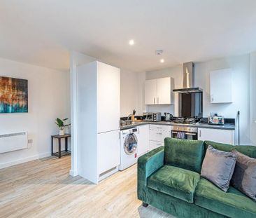 3 bedroom apartment to rent - Photo 1